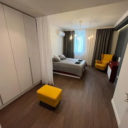 Location ! Location ! Location ! Garden View * София