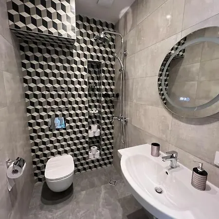Апартаменты Location ! Location ! Location ! Garden View София