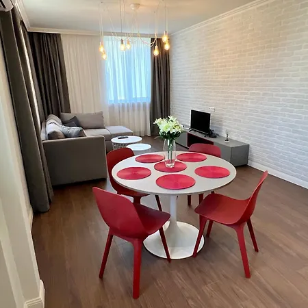 Location ! Location ! Location ! Garden View Апартамент *