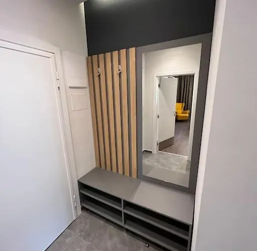 Location ! Location ! Location ! Garden View