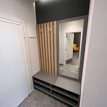 Location ! Location ! Location ! Garden View